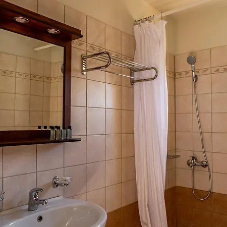 Hotel Kissosinn 3*